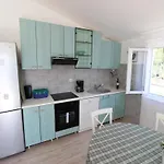 Apartment In By The Sea *