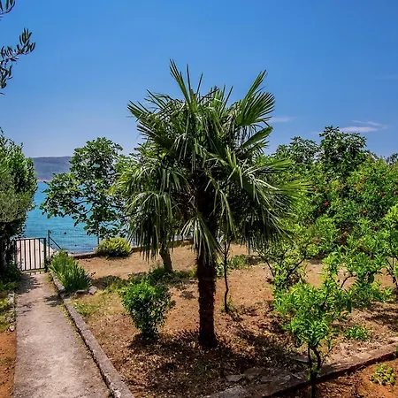 In By The Sea Apartment *